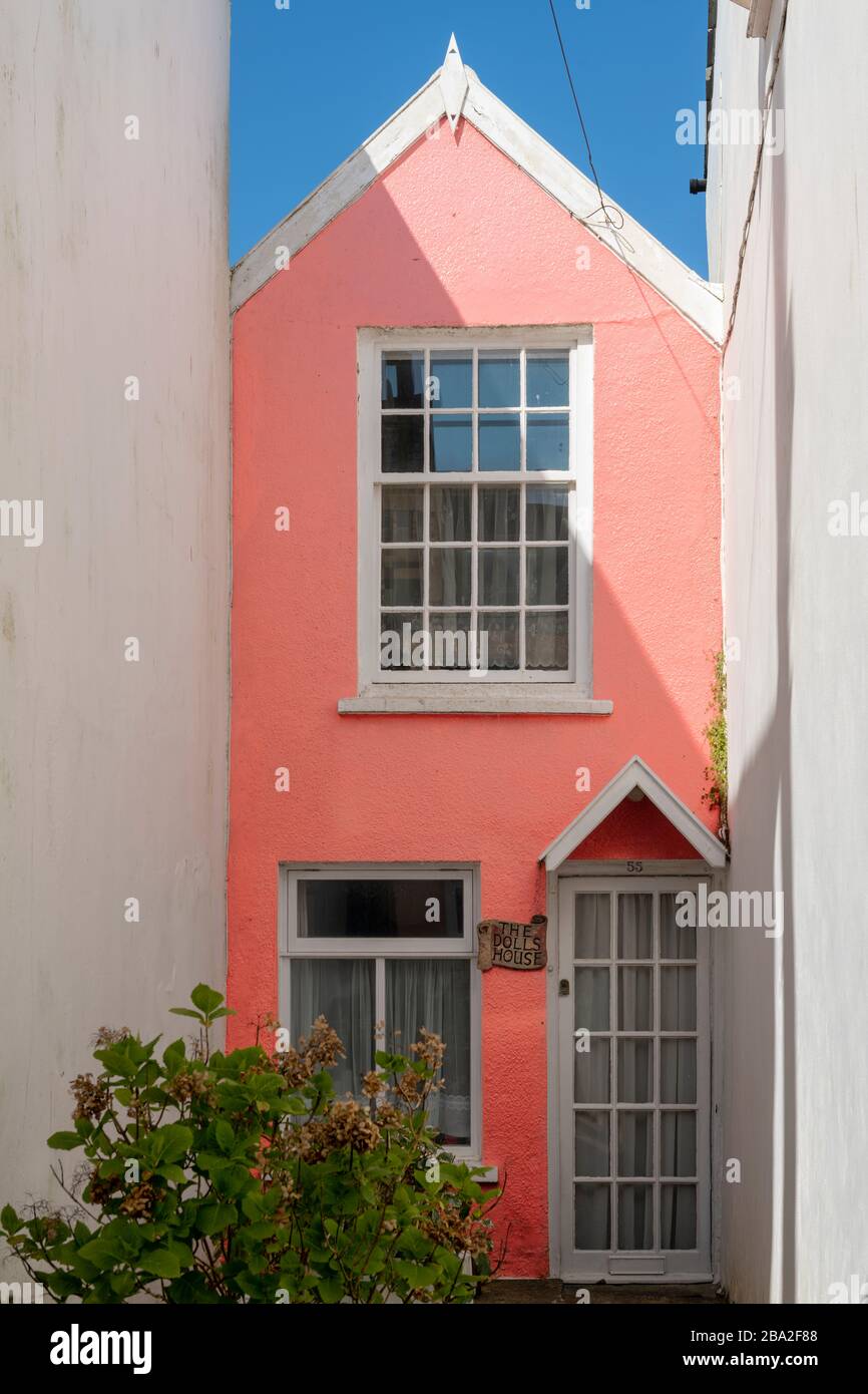The Dolls House - One of the quaint little cottages on Irsha Street in the North Devon village of Appledore. Stock Photo