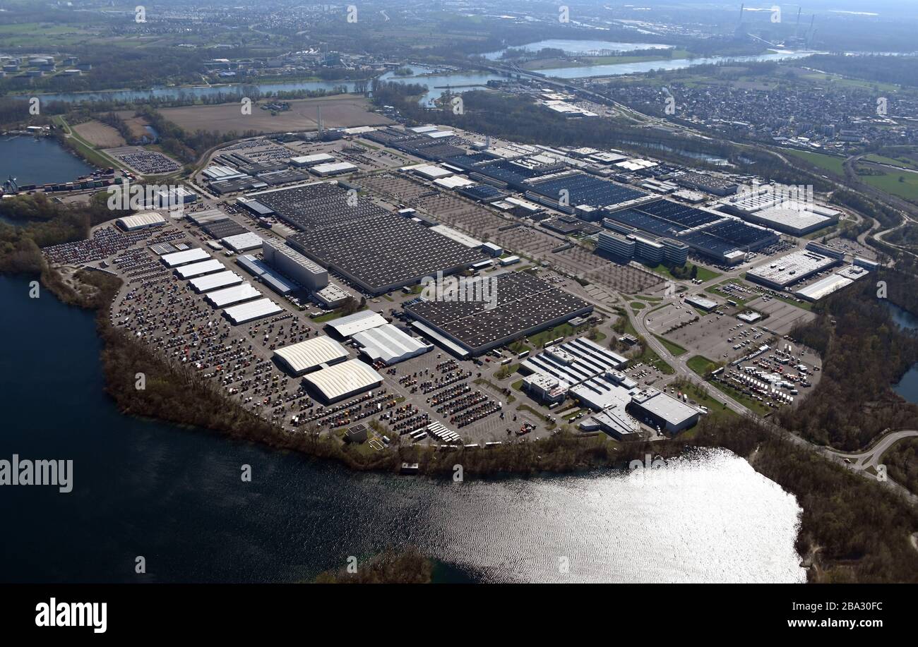 24 March Rhineland Palatinate Worth Aerial View Taken From An Airplane Of The Mercedes Benz Truck Plant Worth Of Daimler Ag Photo Uli Deck Dpa Stock Photo Alamy