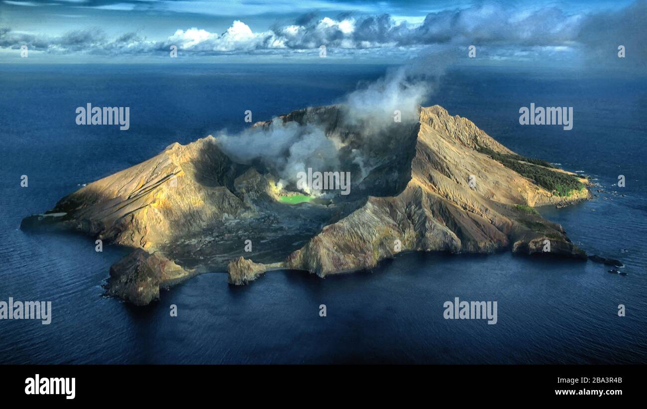 Neuseeland White Island Heisse Quellen Vulkanismus Aktiver Vulkan Stock Photo Alamy