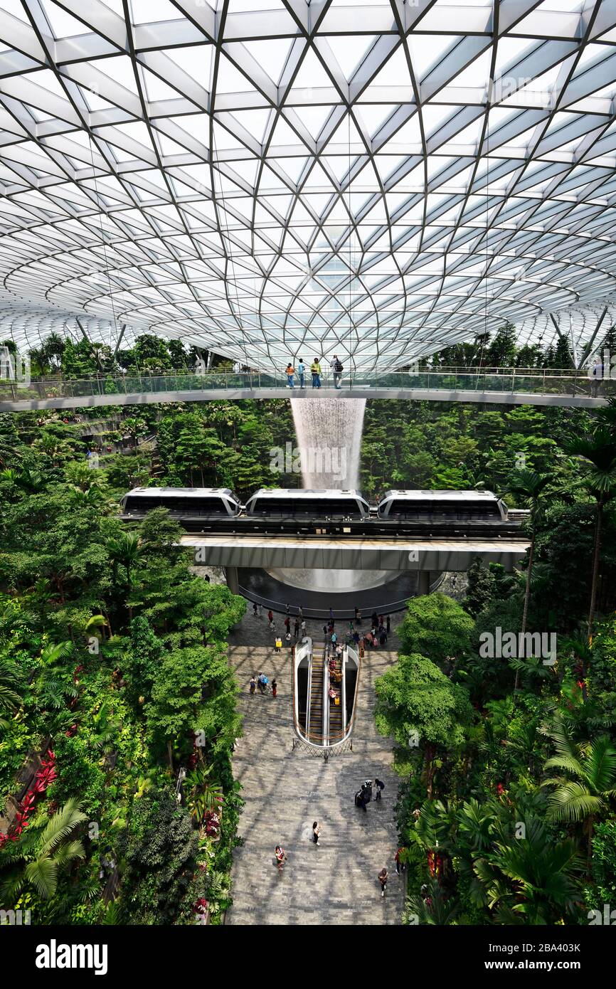 Jewel Indoor Waterfall, Changi Airport, Singapore Stock Photo Alamy