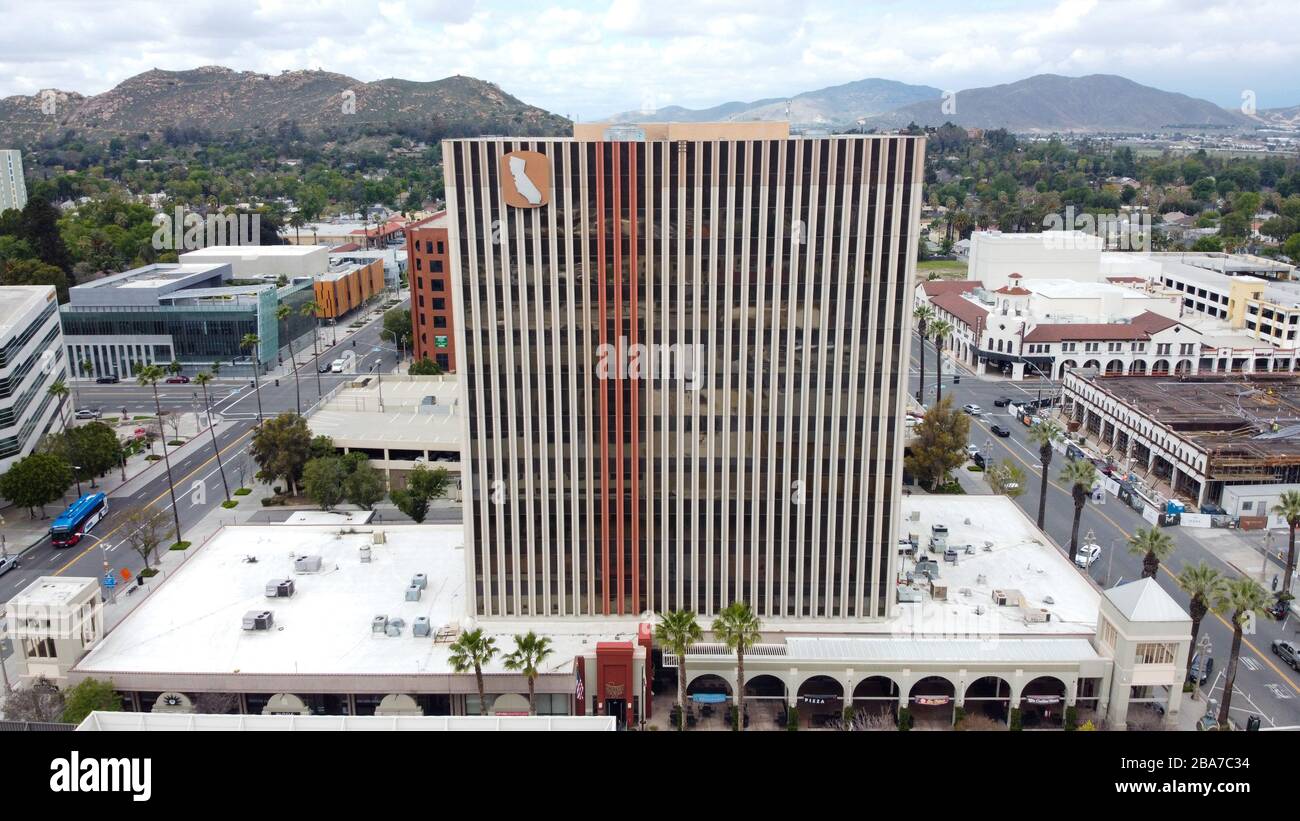 Riverside country health building hi-res stock photography and images ...