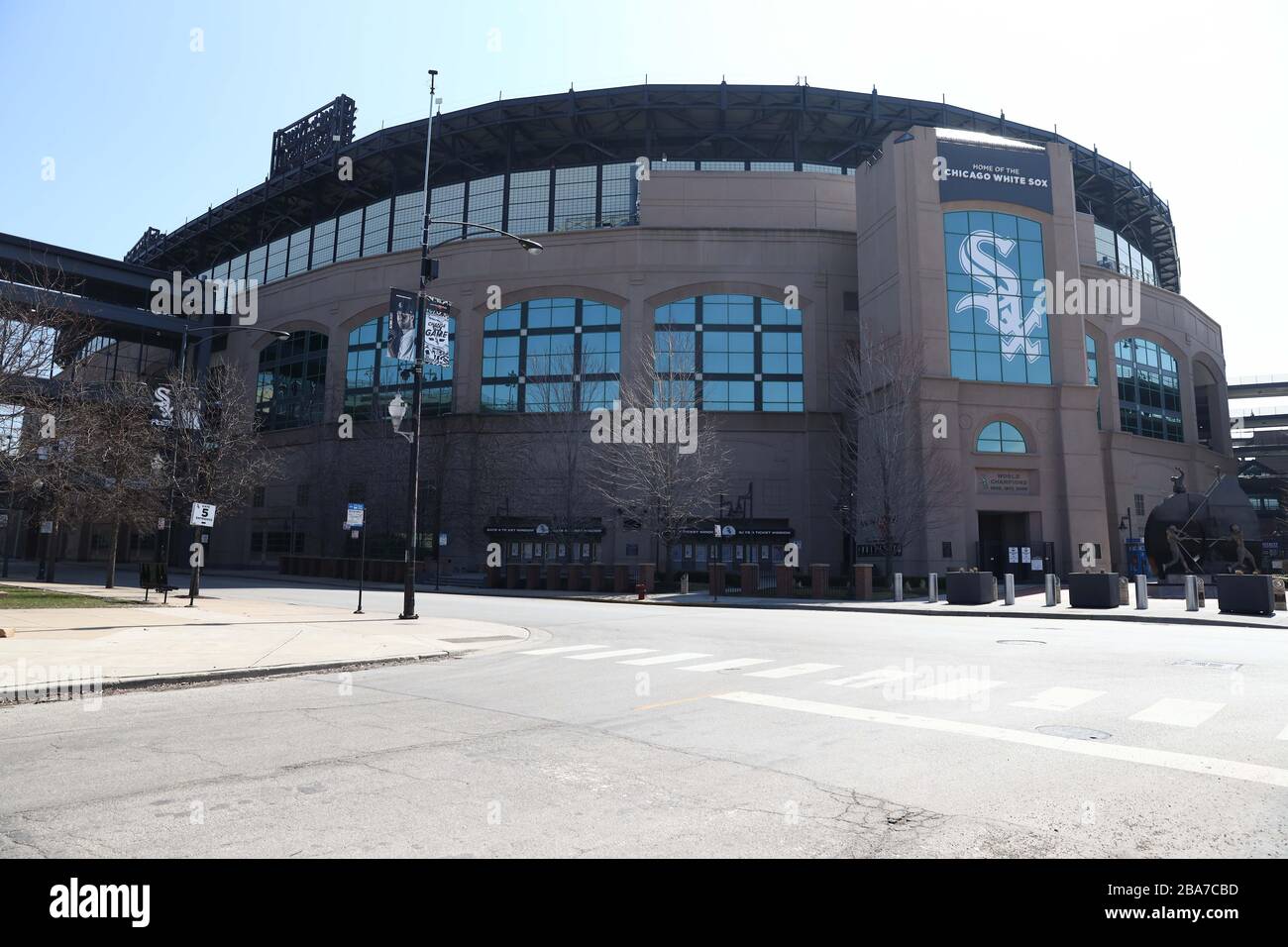 Chicago Sports Depot Outside of Guaranteed Rate Field in Chicago, IL  Editorial Image - Image of branding, center: 203591450