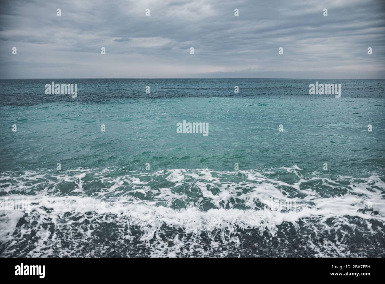 Dark stormy sea foam hi-res stock photography and images - Alamy