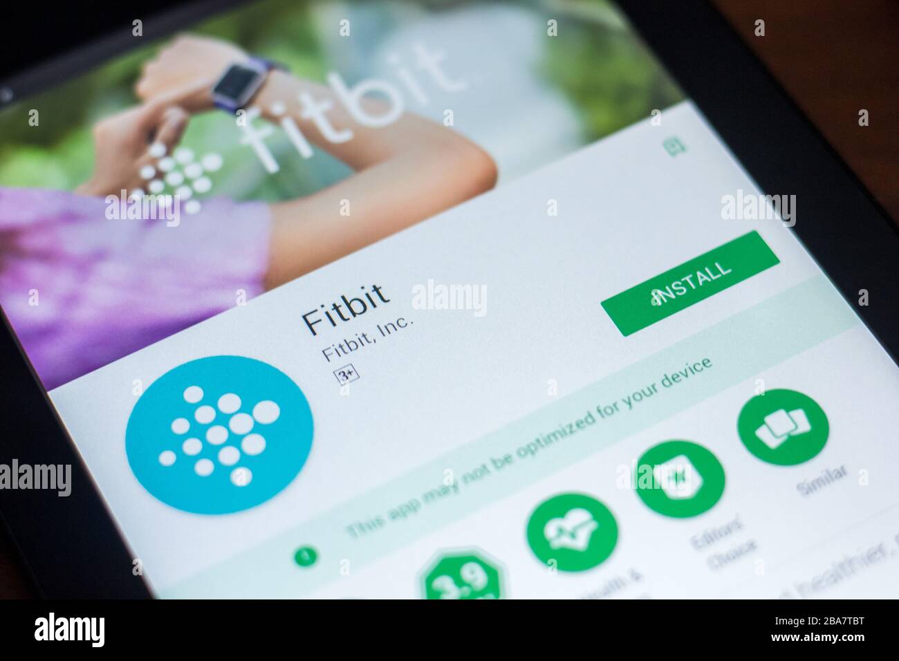 Fitbit App High Resolution Stock Photography and Images - Alamy