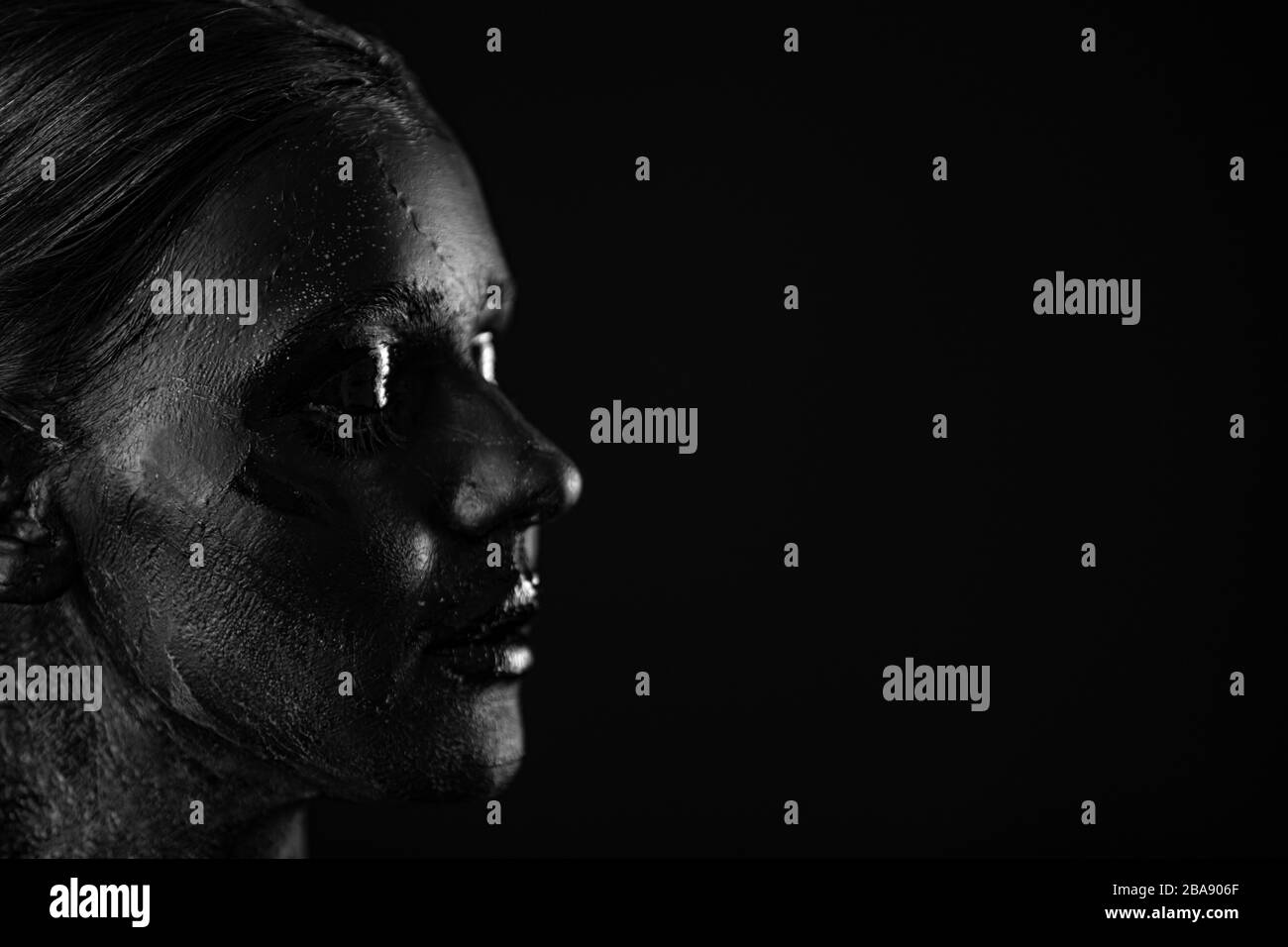 Woman glitter body makeup hi-res stock photography and images - Alamy