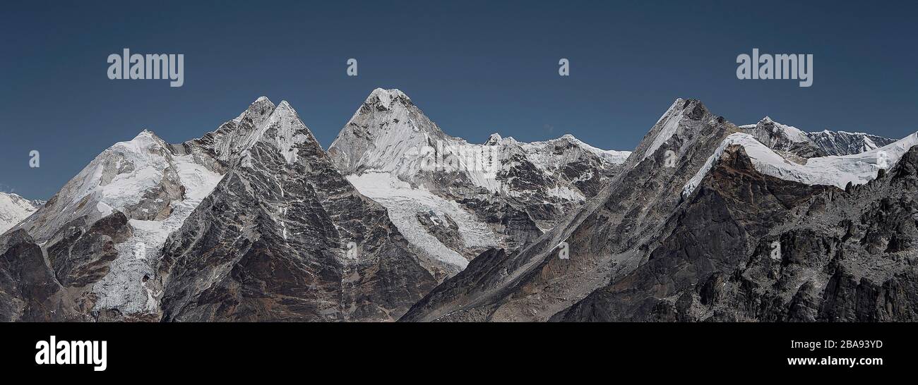 Ascent of the last base camp of the Mera Peak Nepal Stock Photo
