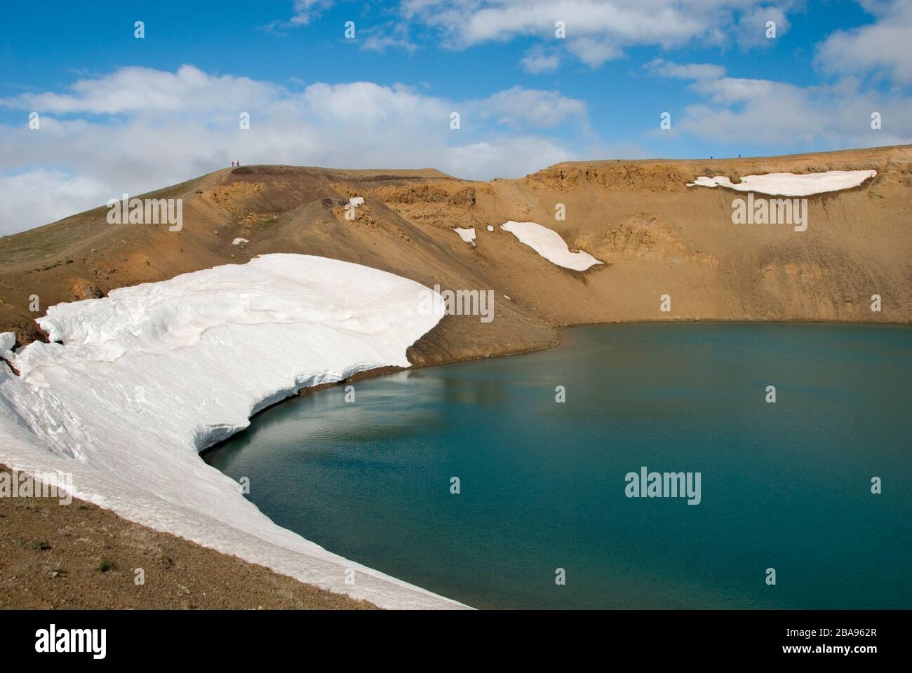Europa, Island, Iceland, Krater des Vulkans Krafla, Stora Viti, Kratersee, Schnee, aktive Vulkanzone Stock Photo