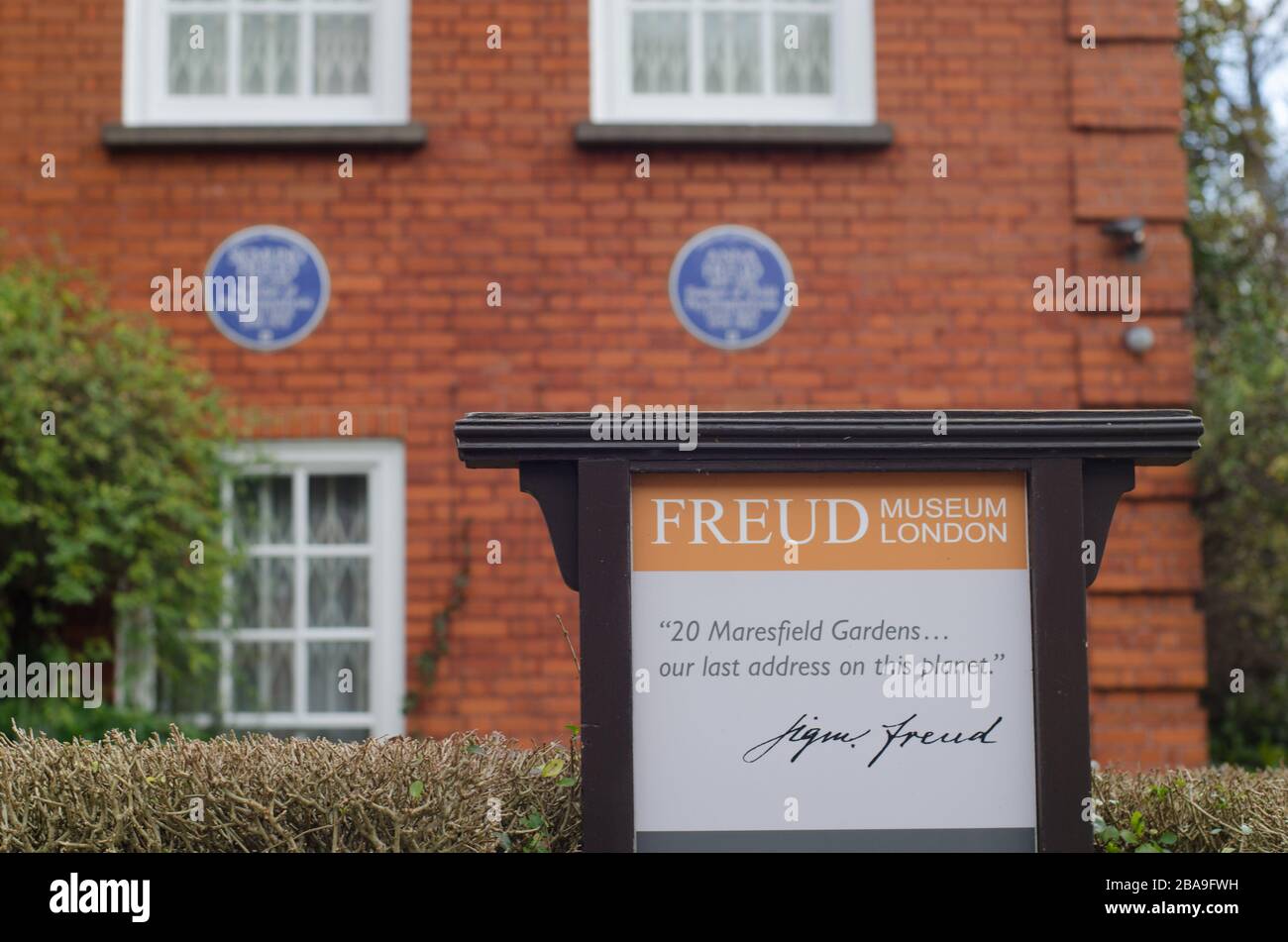LONDON The Freud Museum London, exterior. A museum dedicated to Sigmund Freud in the Camden