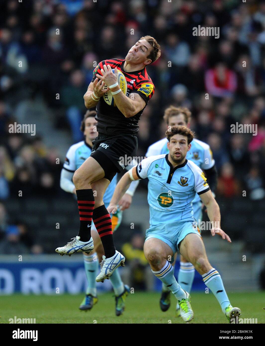 Saracens' Chris Wyles catches a high ball Stock Photo
