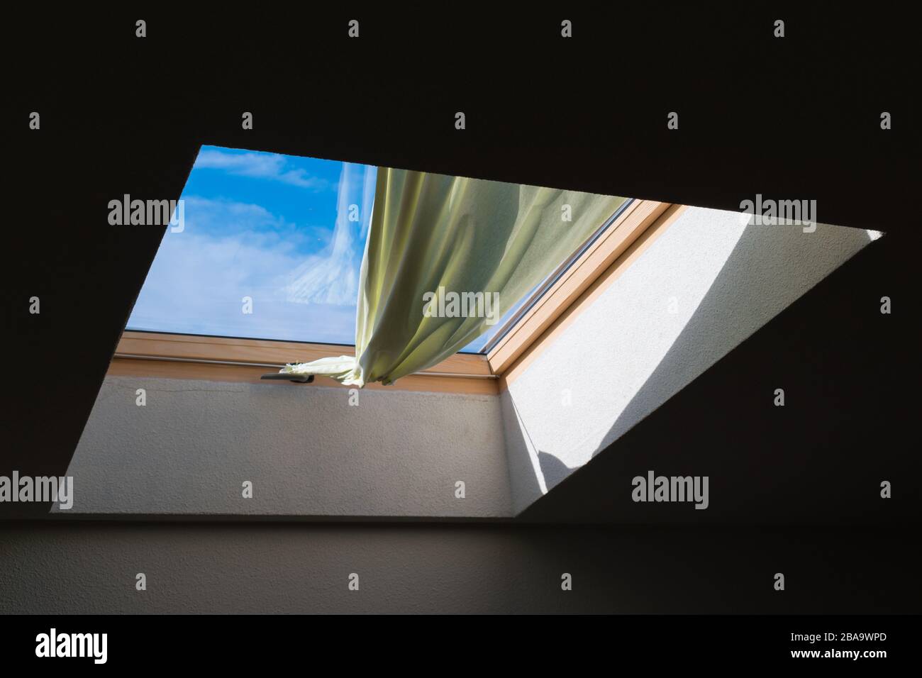 Floor to ceiling window hi-res stock photography and images - Alamy