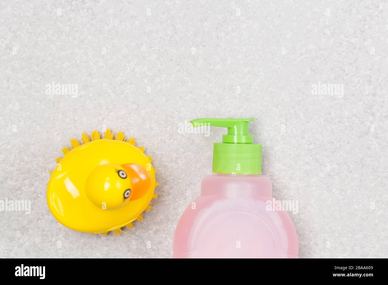 https://c8.alamy.com/comp/2BAA609/plastic-bootle-of-liquid-soap-shampoo-with-dispenser-and-brush-closeup-on-white-background-free-space-washing-hands-2BAA609.jpg