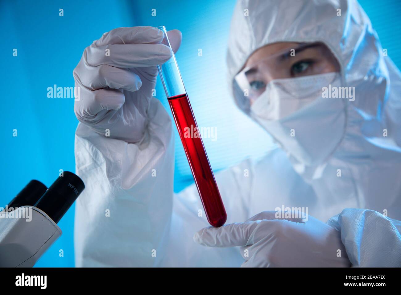 Medical workers do testing laboratory Stock Photo Alamy