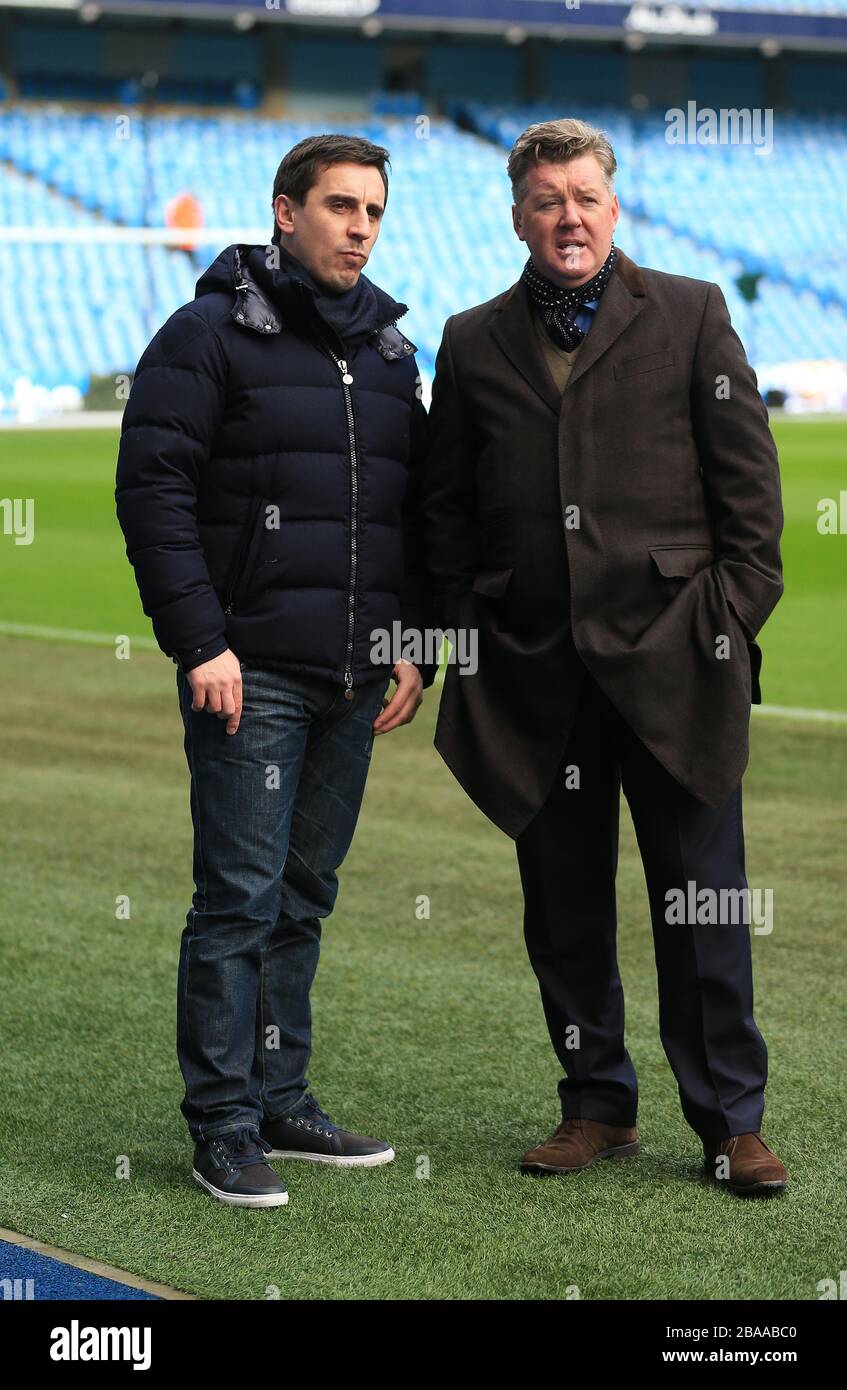 Sky Sports correspondant Geoff Shreeves (right) and pundit Gary Neville before the match Stock Photo