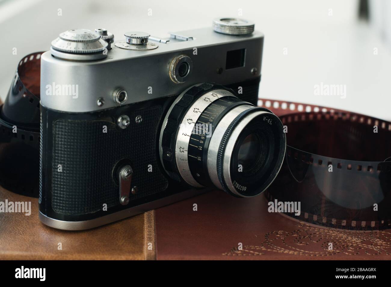 Film camera old fashioned hi-res stock photography and images - Alamy