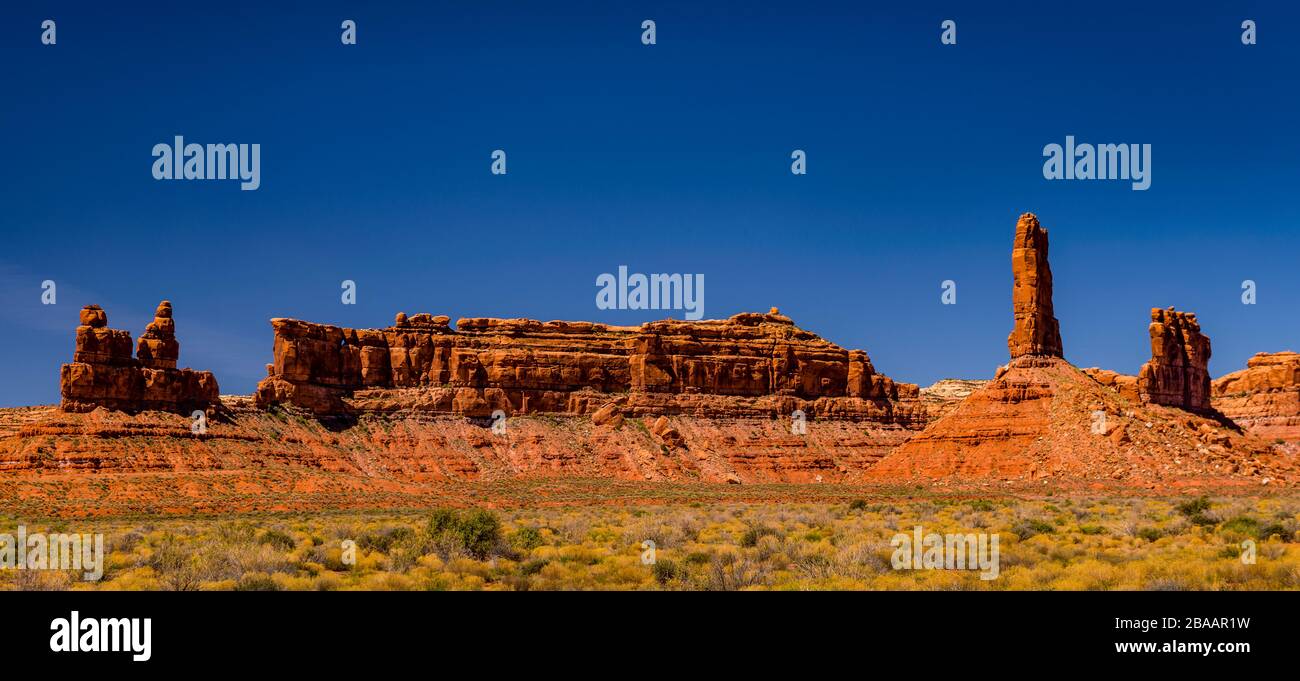 View of Battleship Rock - Valley of the Gods, Mexican Hat, Utah, USA Stock Photo