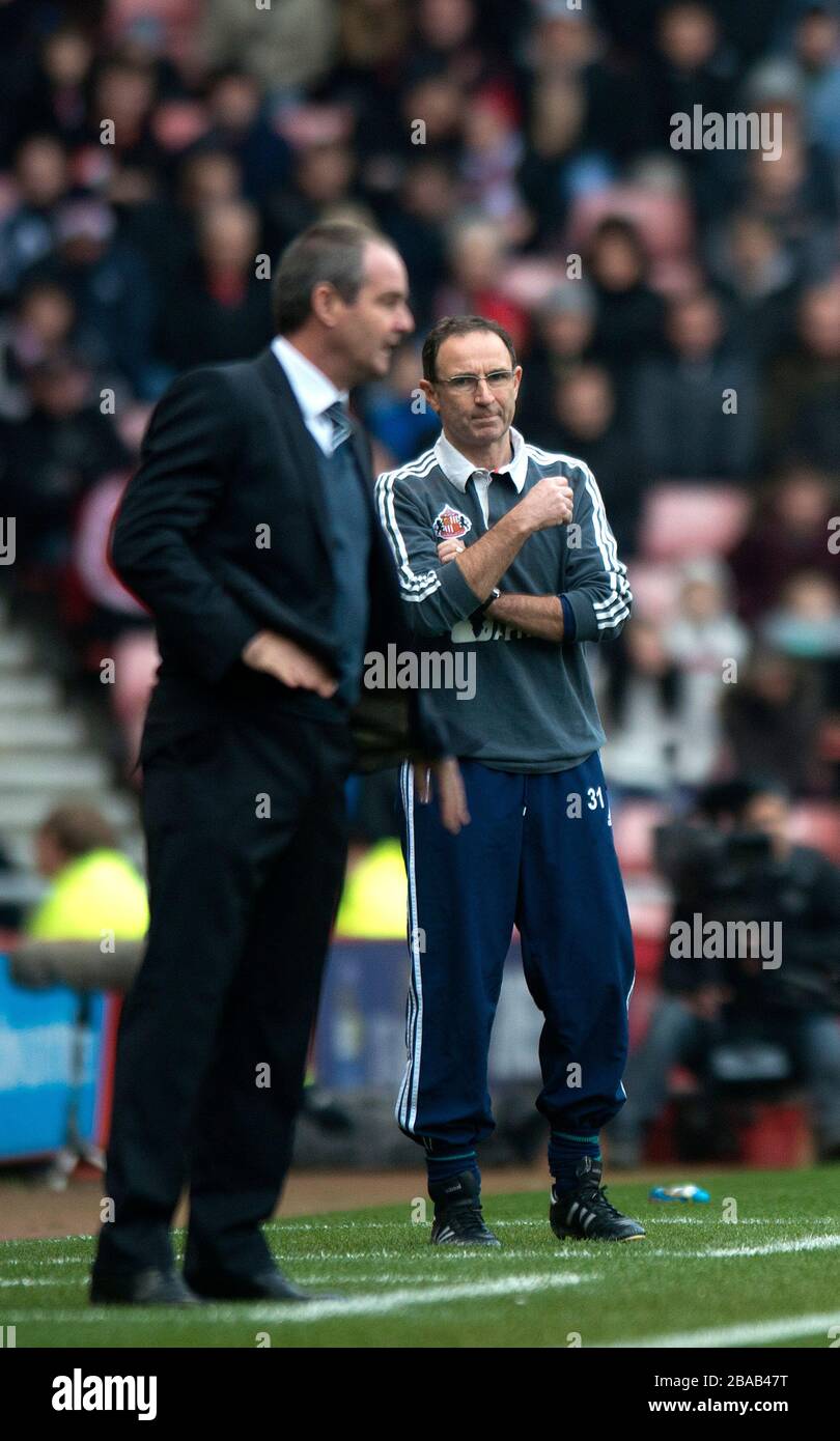 Sunderland's manager Martin O'Neill looks on nervously Stock Photo