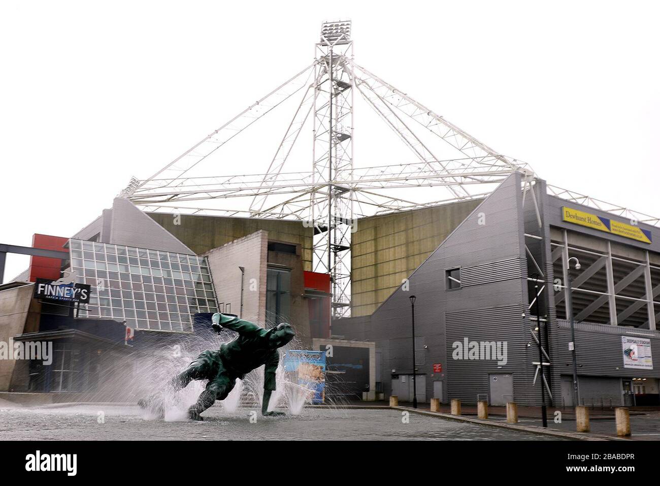 Football exterior statue hires stock photography and images Alamy