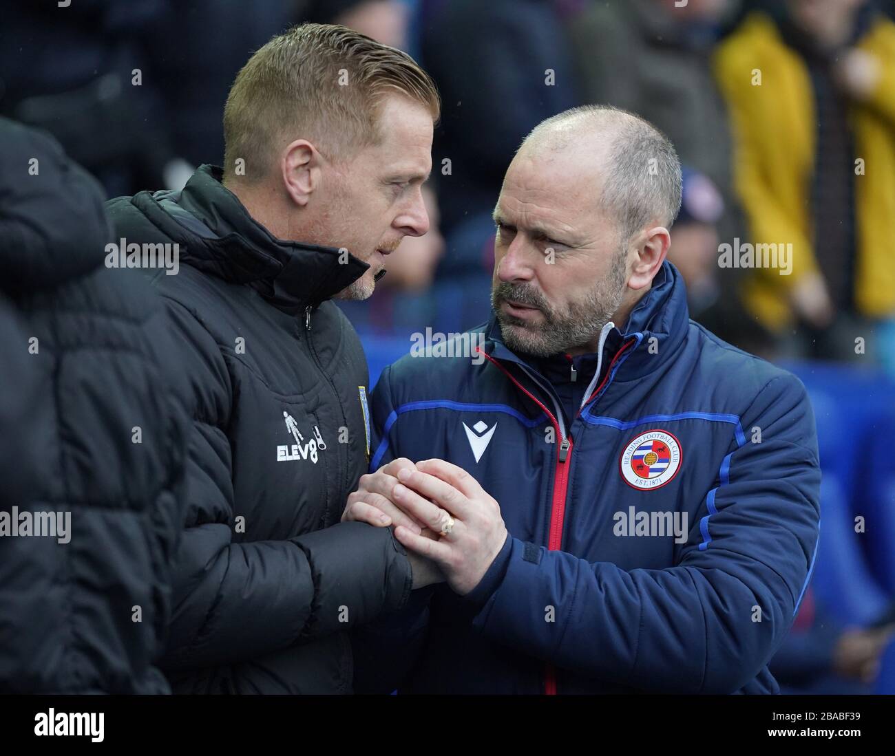 Sheffield Wednesday manager Garry Monk (left) and Reading manager Mark Bowen Stock Photo