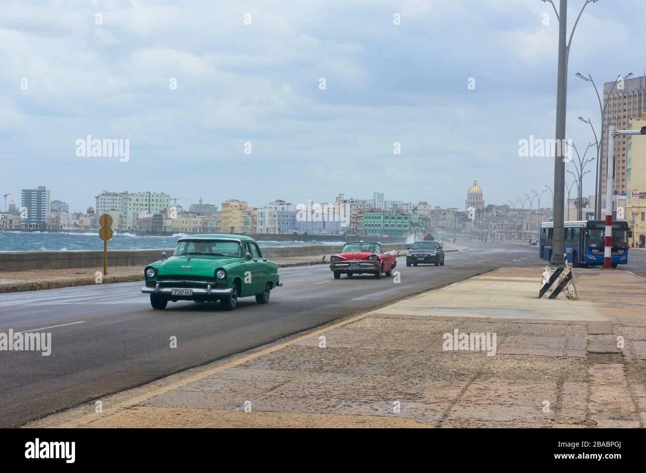Cruising down the Malecón in Havana, Cuba Stock Photo
