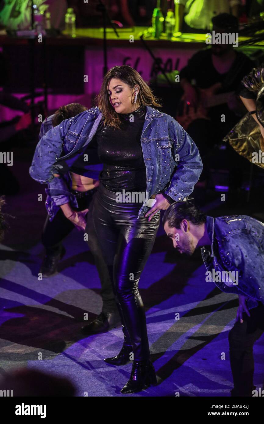 Yuridia, durante su concierto en el palenque de la Expogan Sonora. 15 Mayo  2017 ( Photo/Luis Gutierrez/ Stock Photo - Alamy