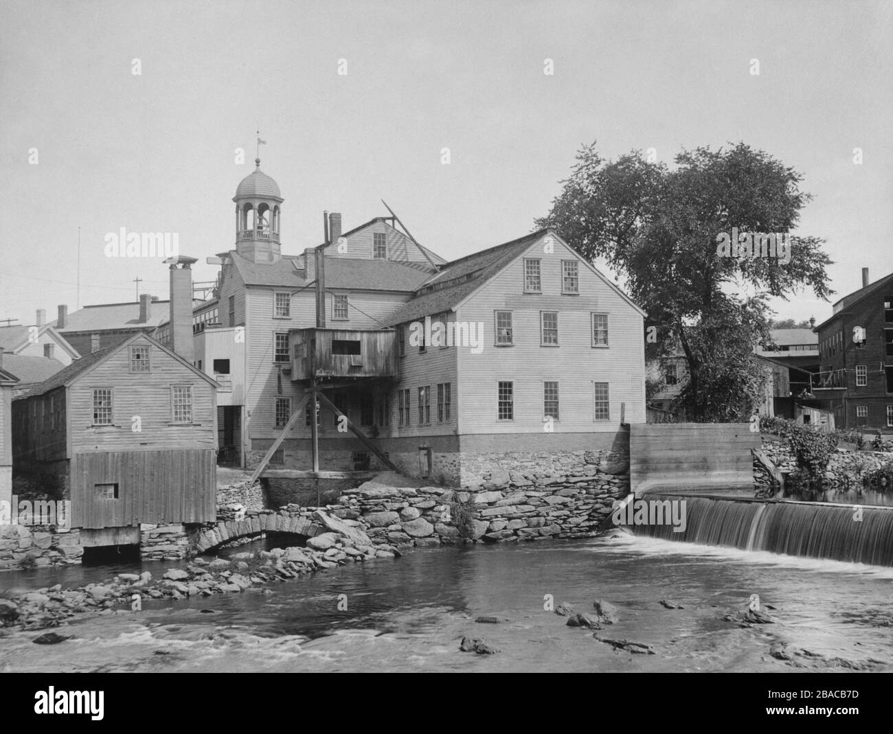 Textile mill water power hires stock photography and images Alamy