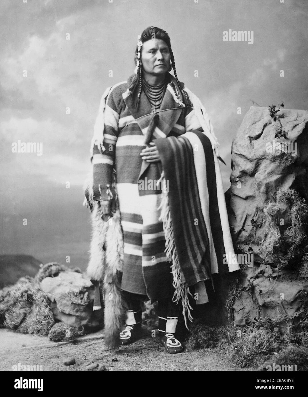 Photo 1900 Pacific Northwest "Native American Indian Chief" 
