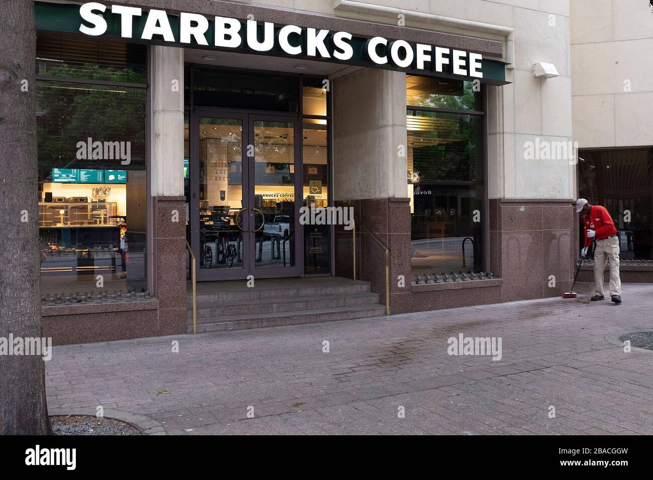 Austin, Texas, USA. 26th Mar, 2020. The world wide Pandemic Covid-19 impacts Starbucks Coffee into closing their doors in Austin, Texas. Mario Cantu/CSM/Alamy Live News Stock Photo
