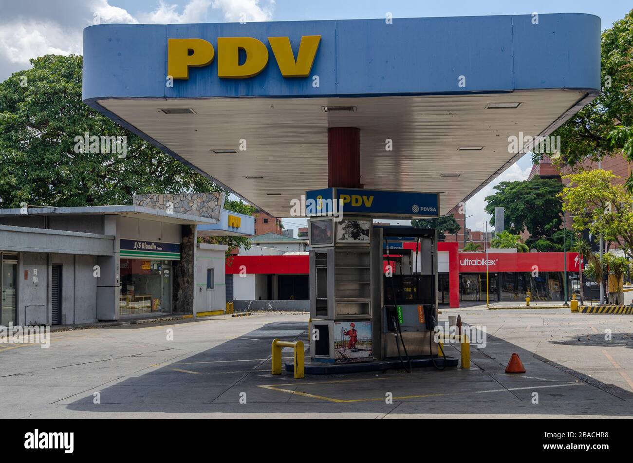Gas stations hires stock photography and images Alamy