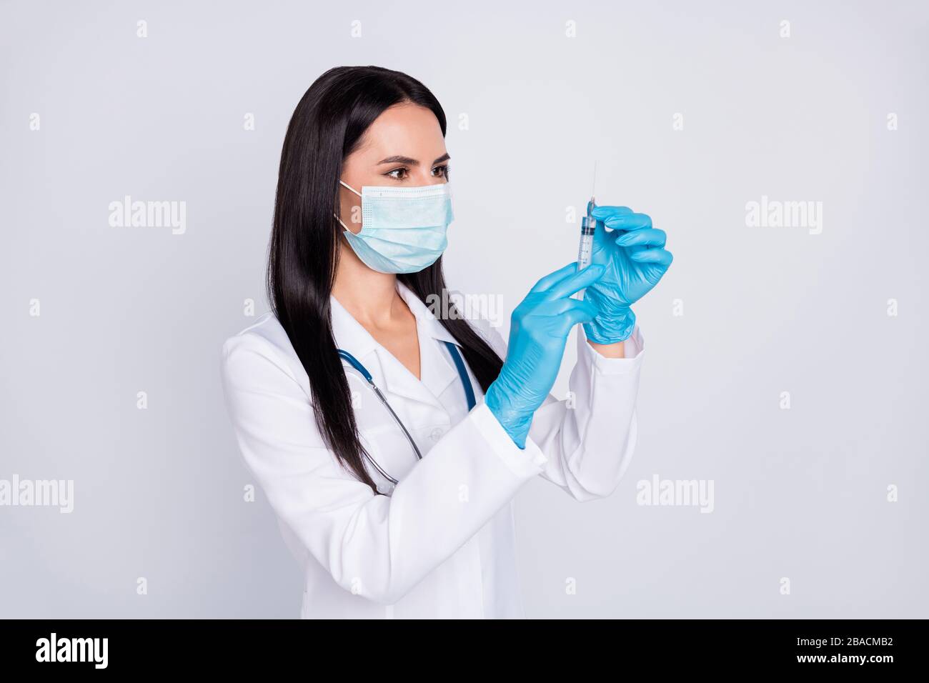 Photo of professional doc lady ready for operation young surgeon hold