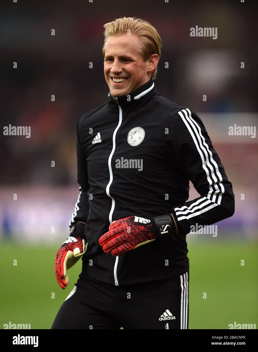 Leicester City goalkeeper Kasper Schmeichel Stock Photo - Alamy