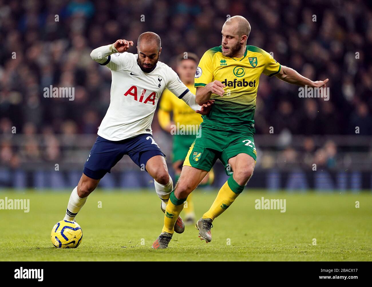 Tottenham Hotspurs Lucas Moura (left) and Norwich Citys Teemu Pukki battle for the ball Stock Photo