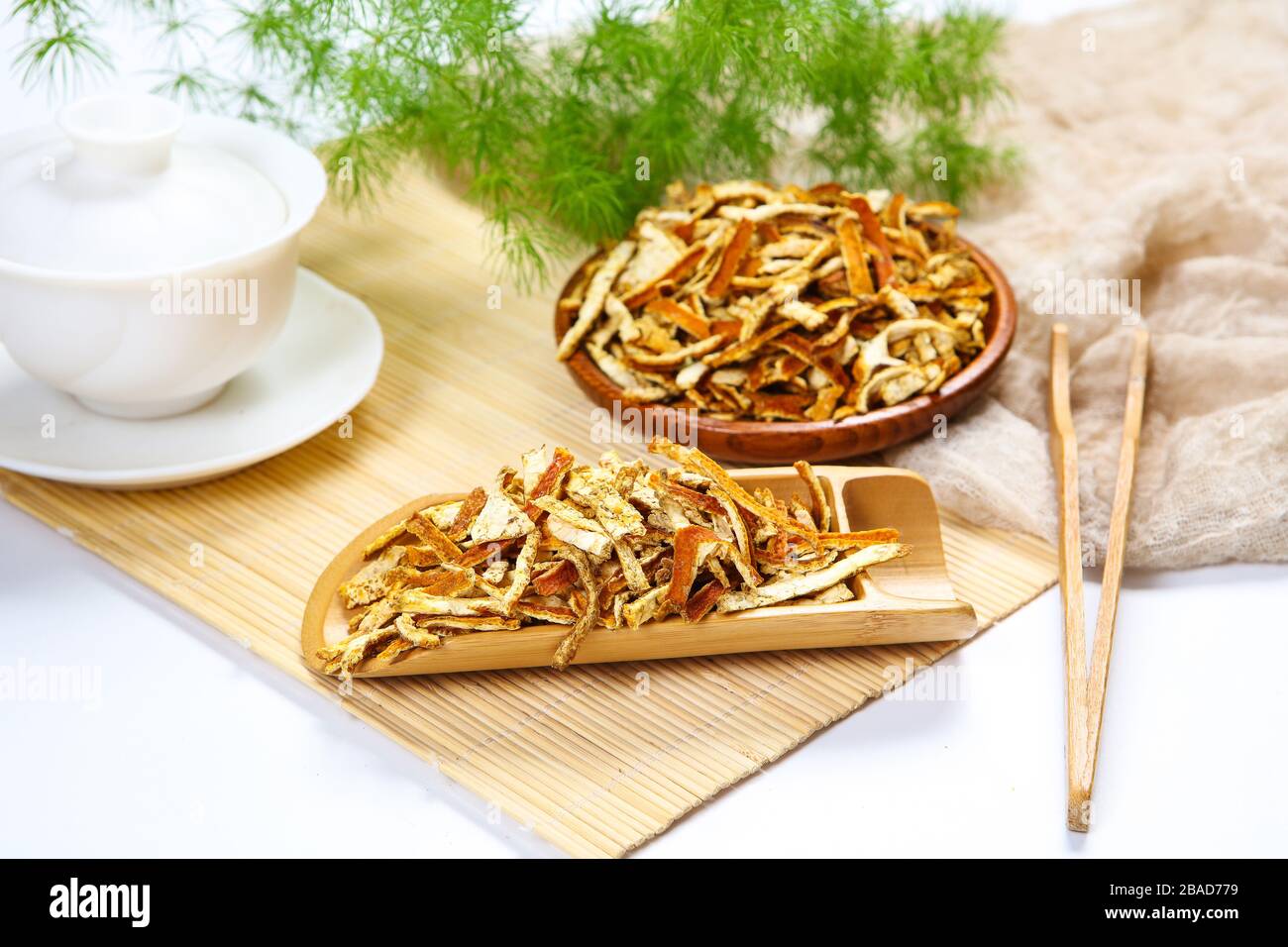 Chinese herbal medicine dried tangerine or orange peel Stock Photo Alamy
