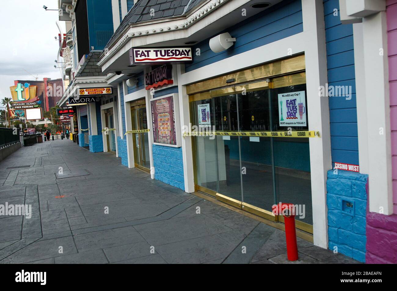 Las Vegas, United States. 26th Mar, 2020. A view of temporarily closed restaurants along Las Vegas Boulevard during the Coronavirus shutdown of the Strip in Las Vegas, Nevada on Thursday, March 26, 2020. Photo by James Atoa/UPI Credit: UPI/Alamy Live News Stock Photo