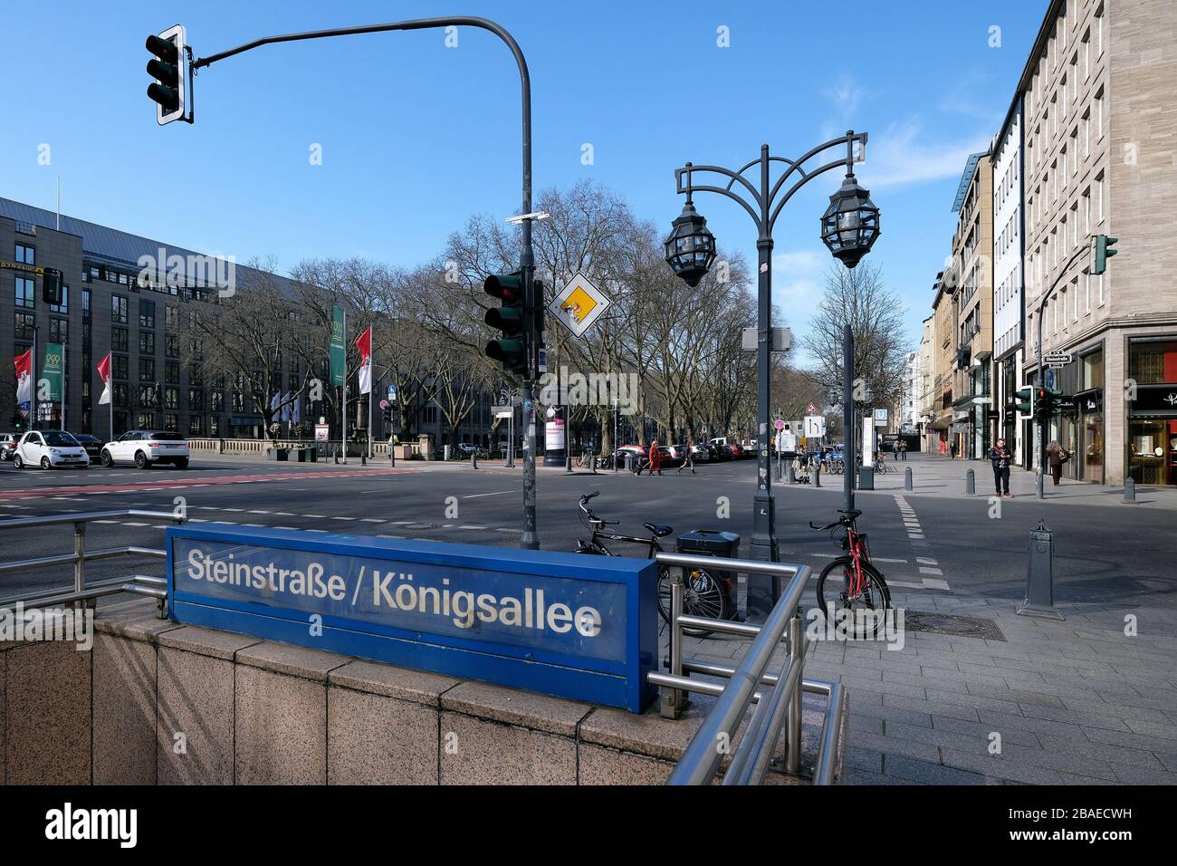 Empty streets in Düsseldorf during the Corona crisis, Königsallee, Kö. Stock Photo