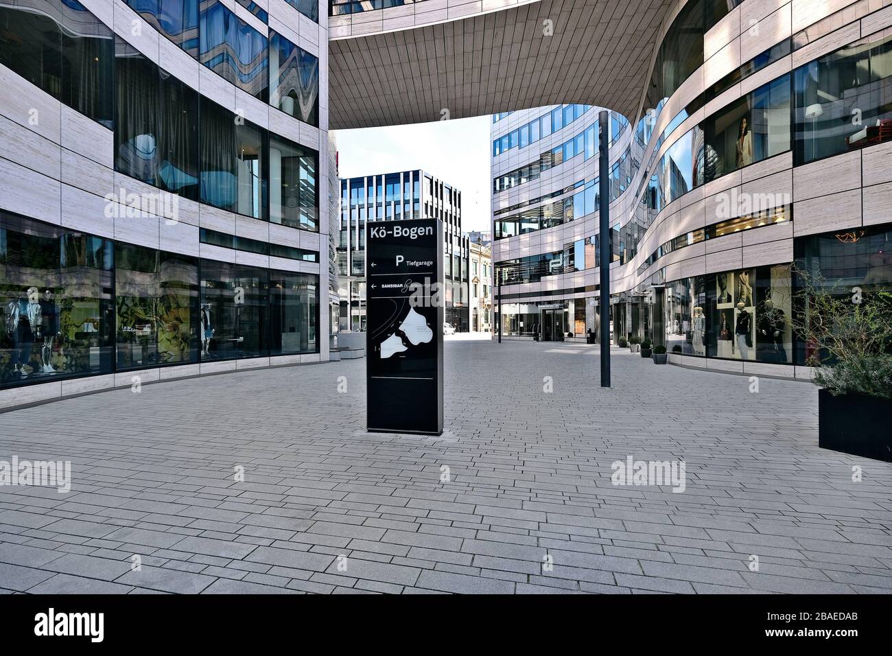 Empty streets in Düsseldorf during the Corona crisis, Kö-Bogen Stock Photo