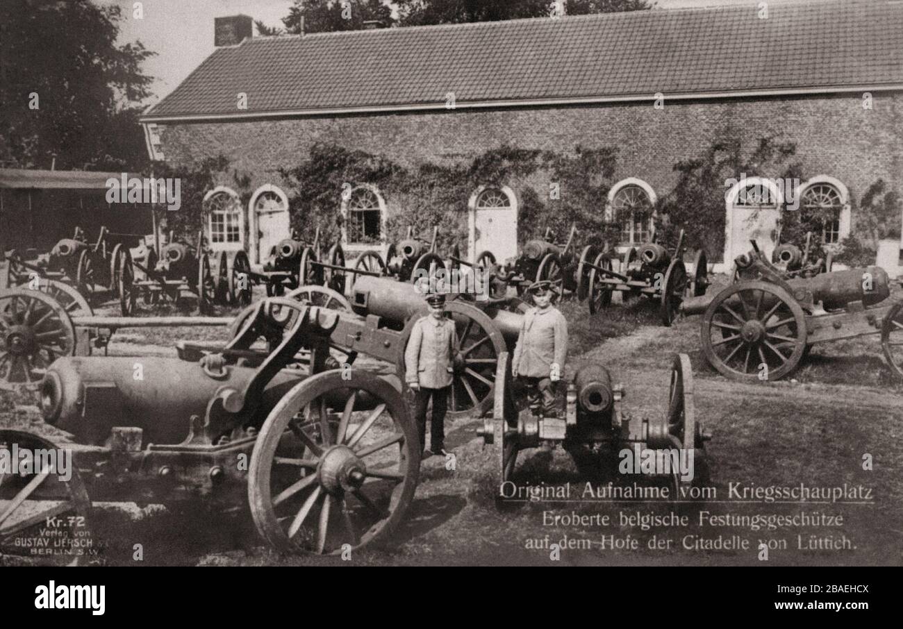 Captured Belgian fortress guns at the court of the Citadelle of Liege. Stock Photo