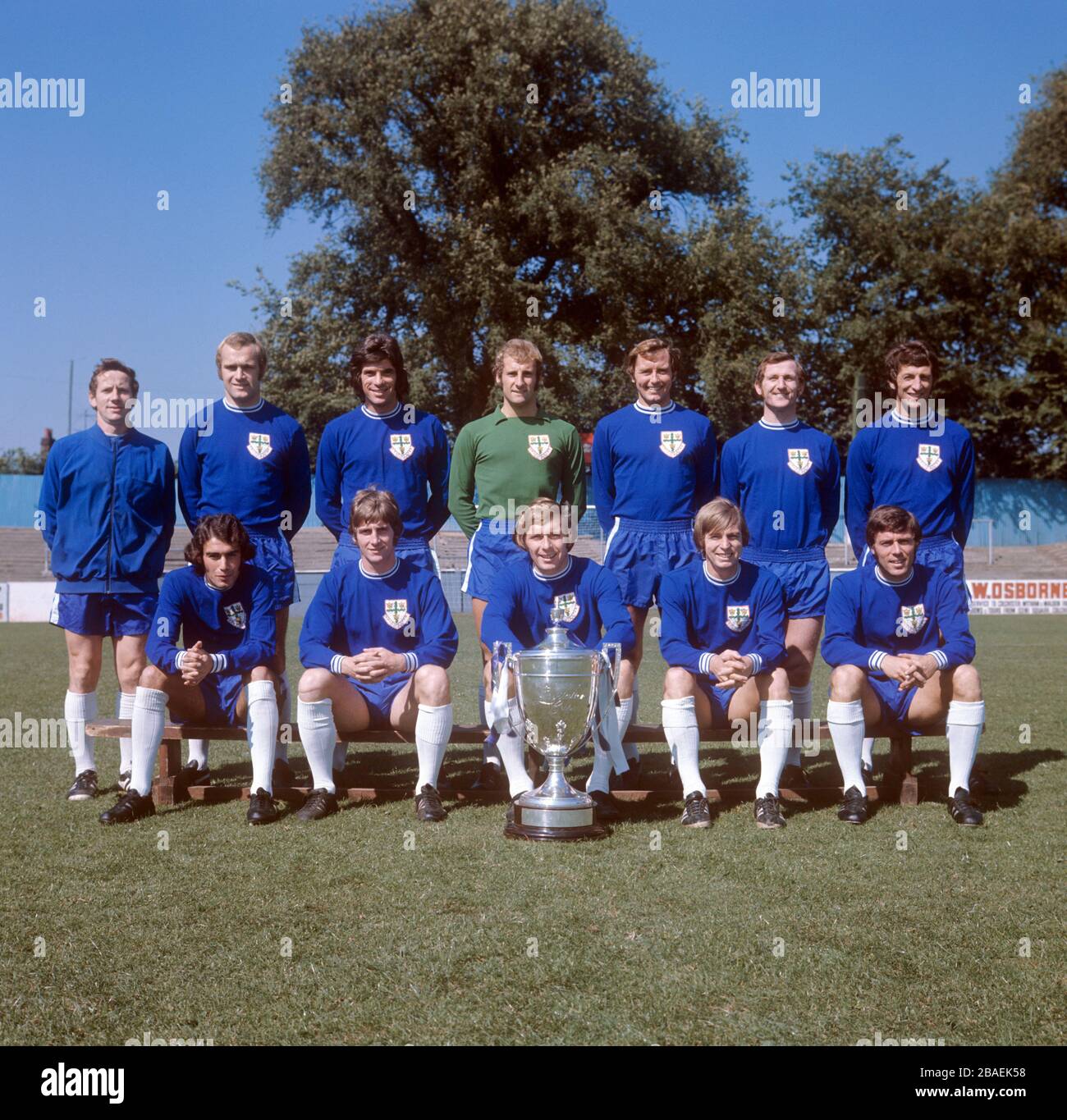 Colchester United team group with the Watney Cup, which they won after beating West Bromwich Albion on penalties. (top l-r) Denis Mochan (Trainer), Dave Simmons, Eric Burgess, Graham Smith, Brian Garvey, John Gilchrist and Brian Gibbs. (front l-r) Phil Bloss, Brian Owen, Bobby Cram Brian Lewis and Mick Mahon. Stock Photo