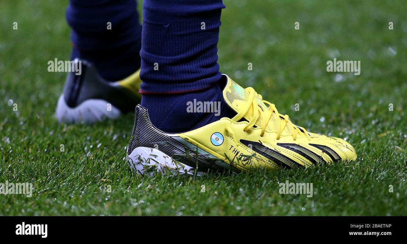 Barcelona's Lionel Messi has the  name of his new son stitched on his boots Stock Photo