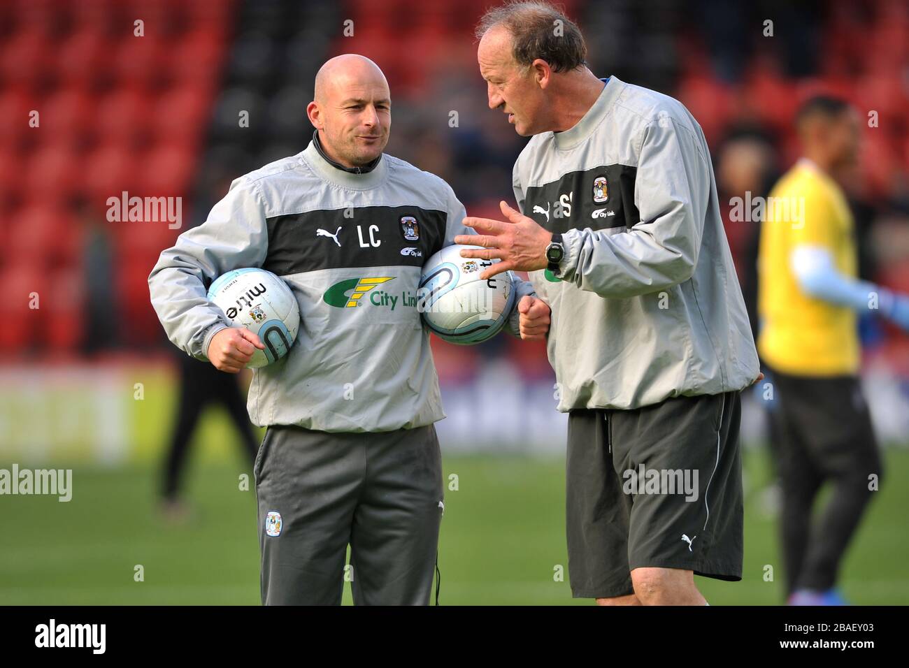 Coventry city coach lee carsley goalkeeper coach steve ogrizovic hi-res ...