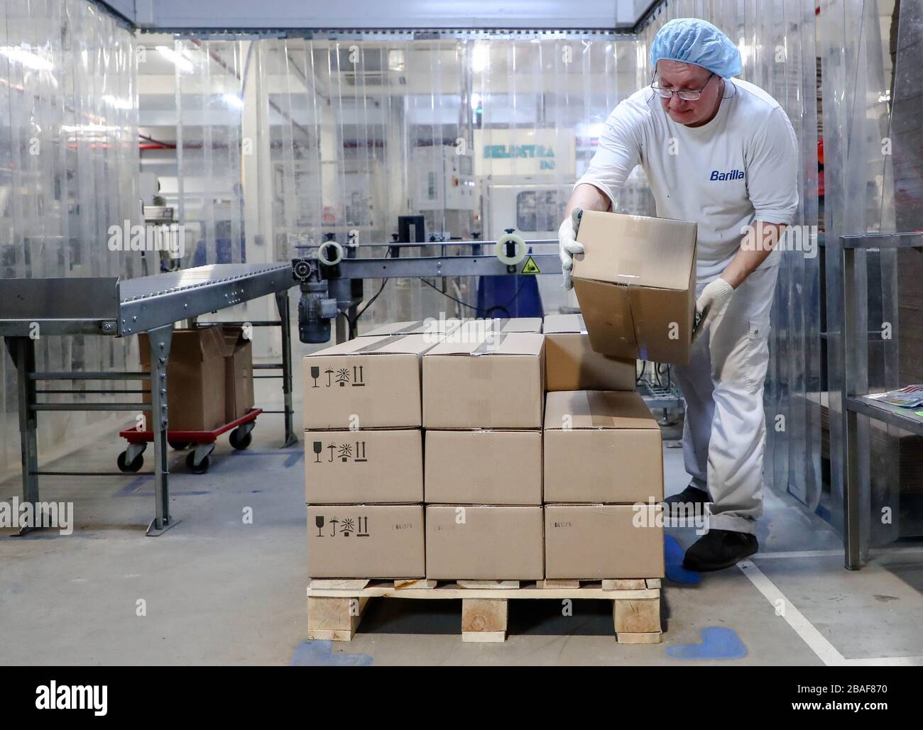 Download Pasta Boxes High Resolution Stock Photography And Images Alamy