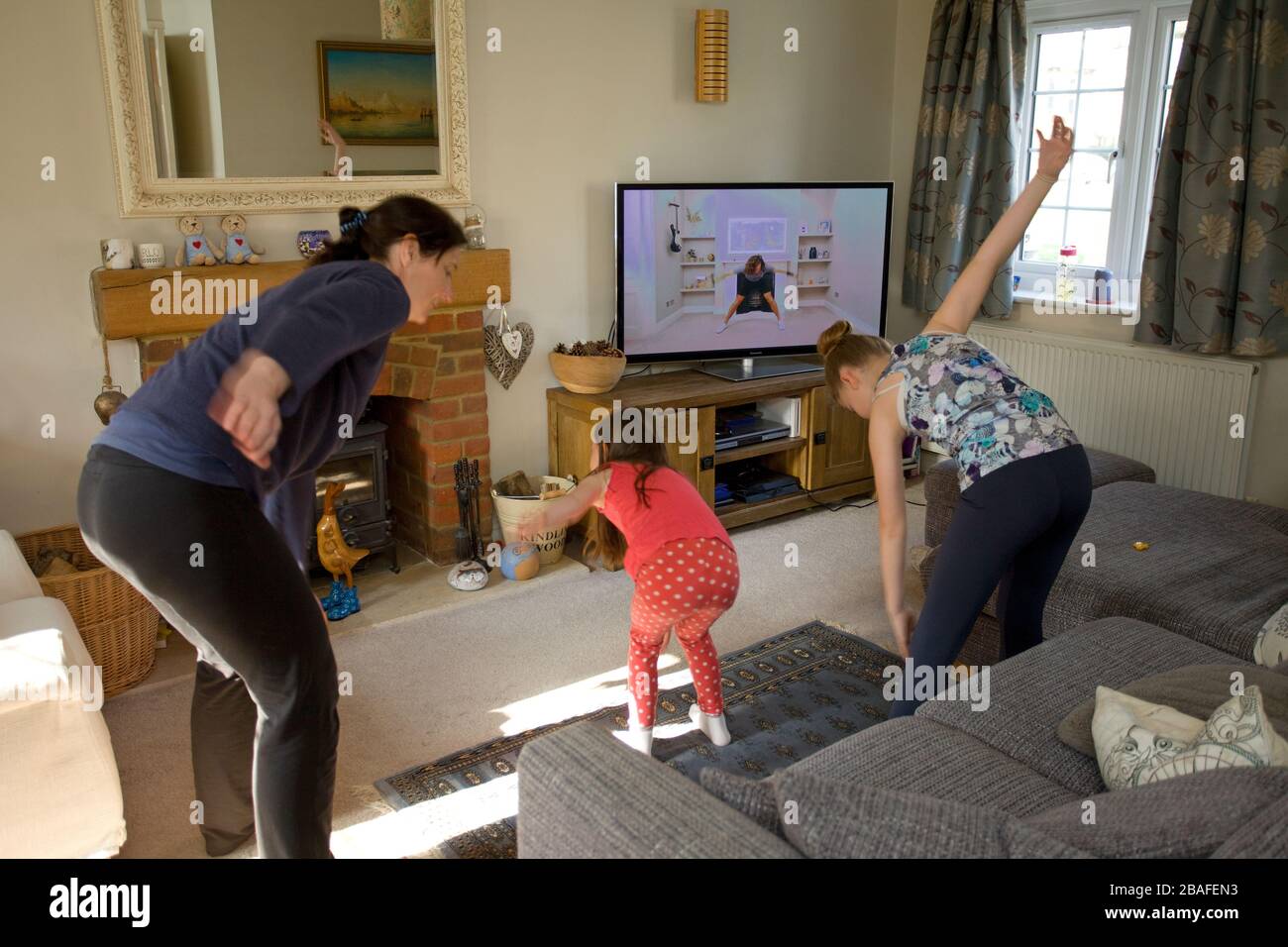 Joe wicks pe hi res stock photography and images Alamy