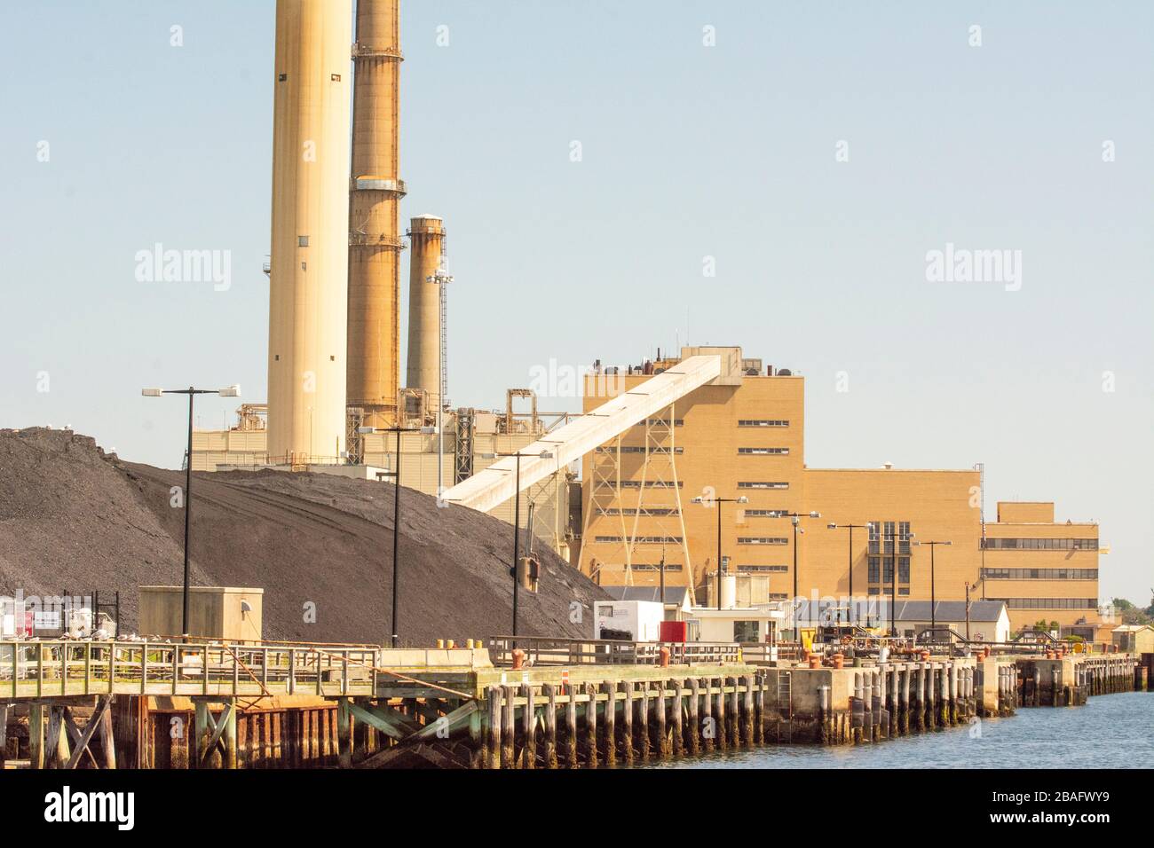 Salem dock hi-res stock photography and images - Alamy