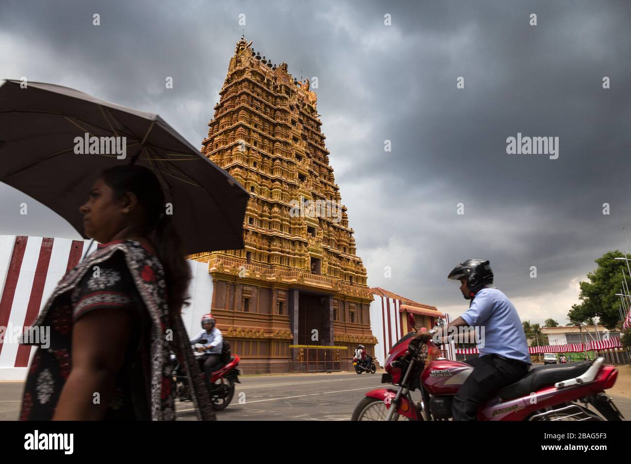 Moody skies over a Hindu temple in Jaffna, Sri Lanka Stock Photo