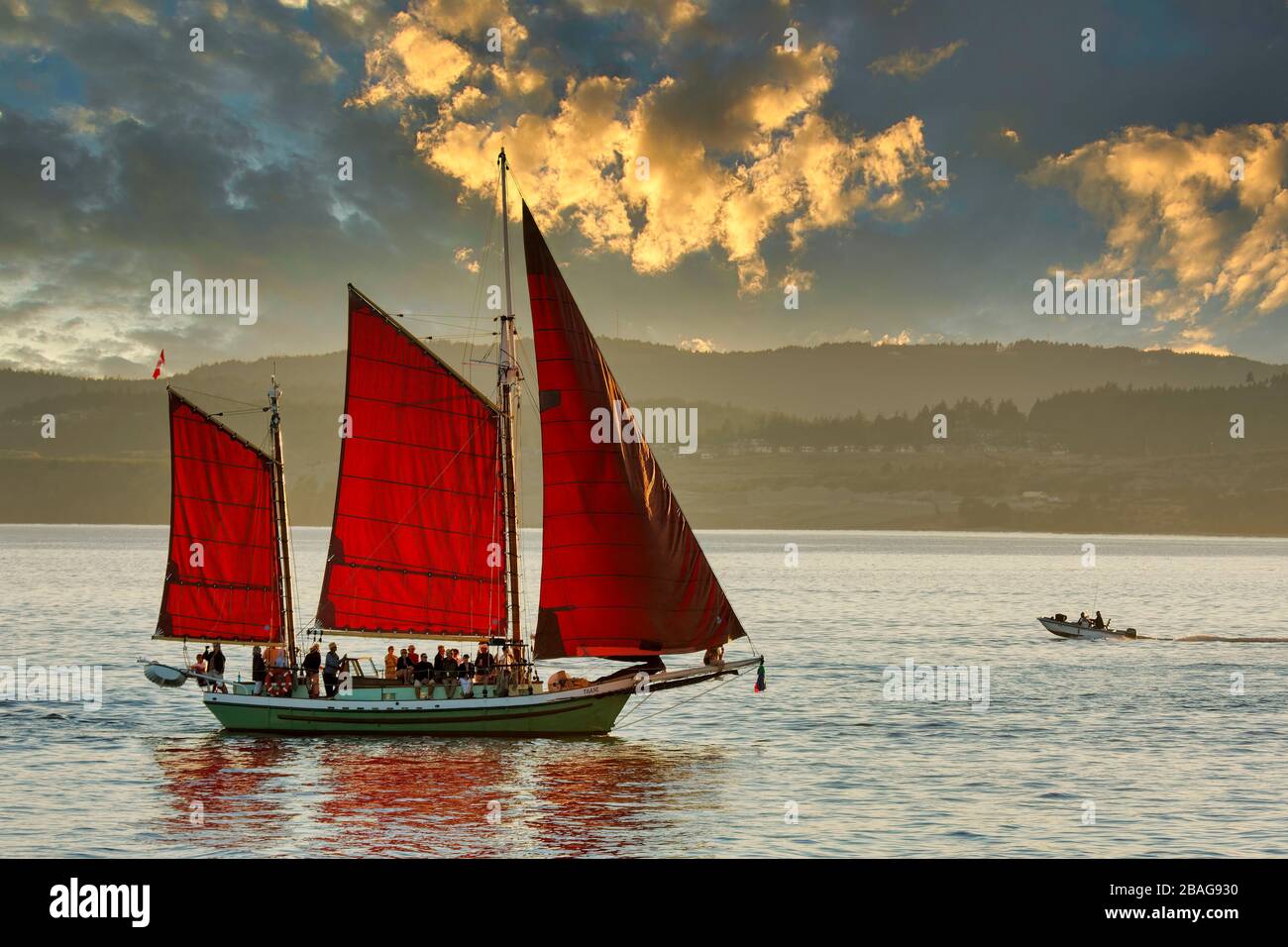 Tall ship festival hi-res stock photography and images - Alamy