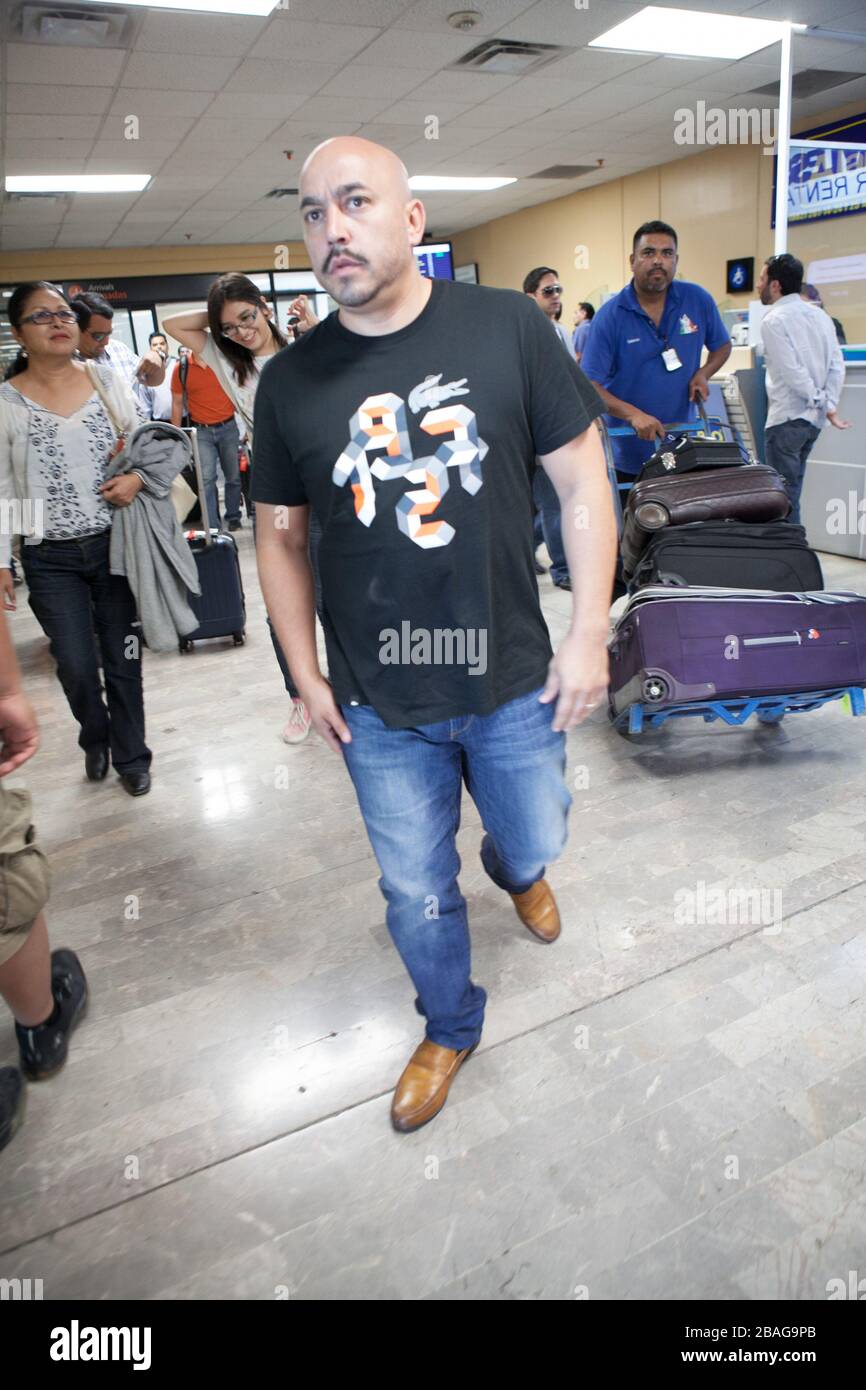 Lupillo Rivera En El Aeropuerto De Hermosillo Sonora Stock Photo Alamy