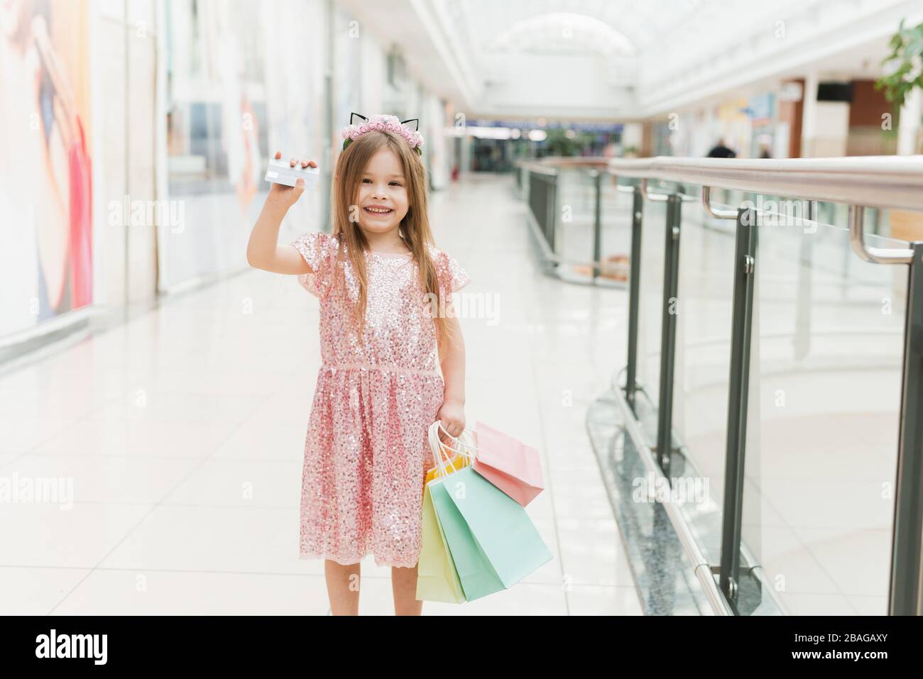 Online shopping shop small girl dress