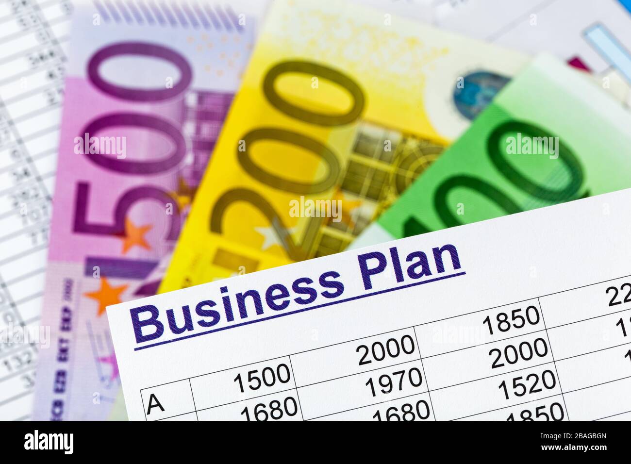 Viele Euro Geldscheine der Europaeischen Union, Businessplan Stock Photo