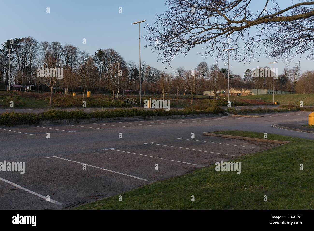 Empty car park uk hi-res stock photography and images - Alamy