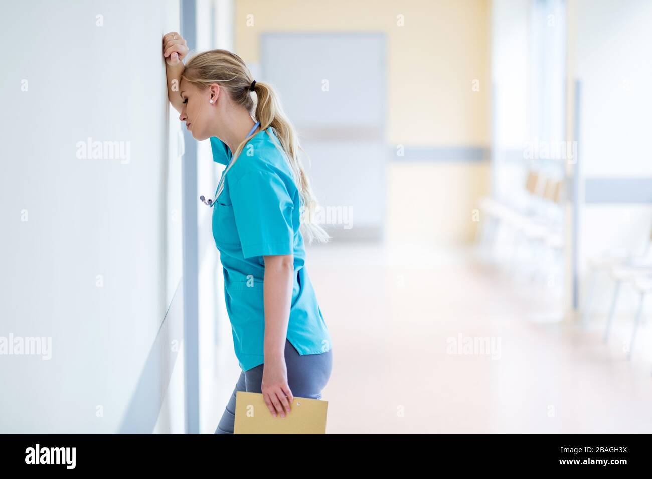 Tired nurse hi-res stock photography and images - Alamy