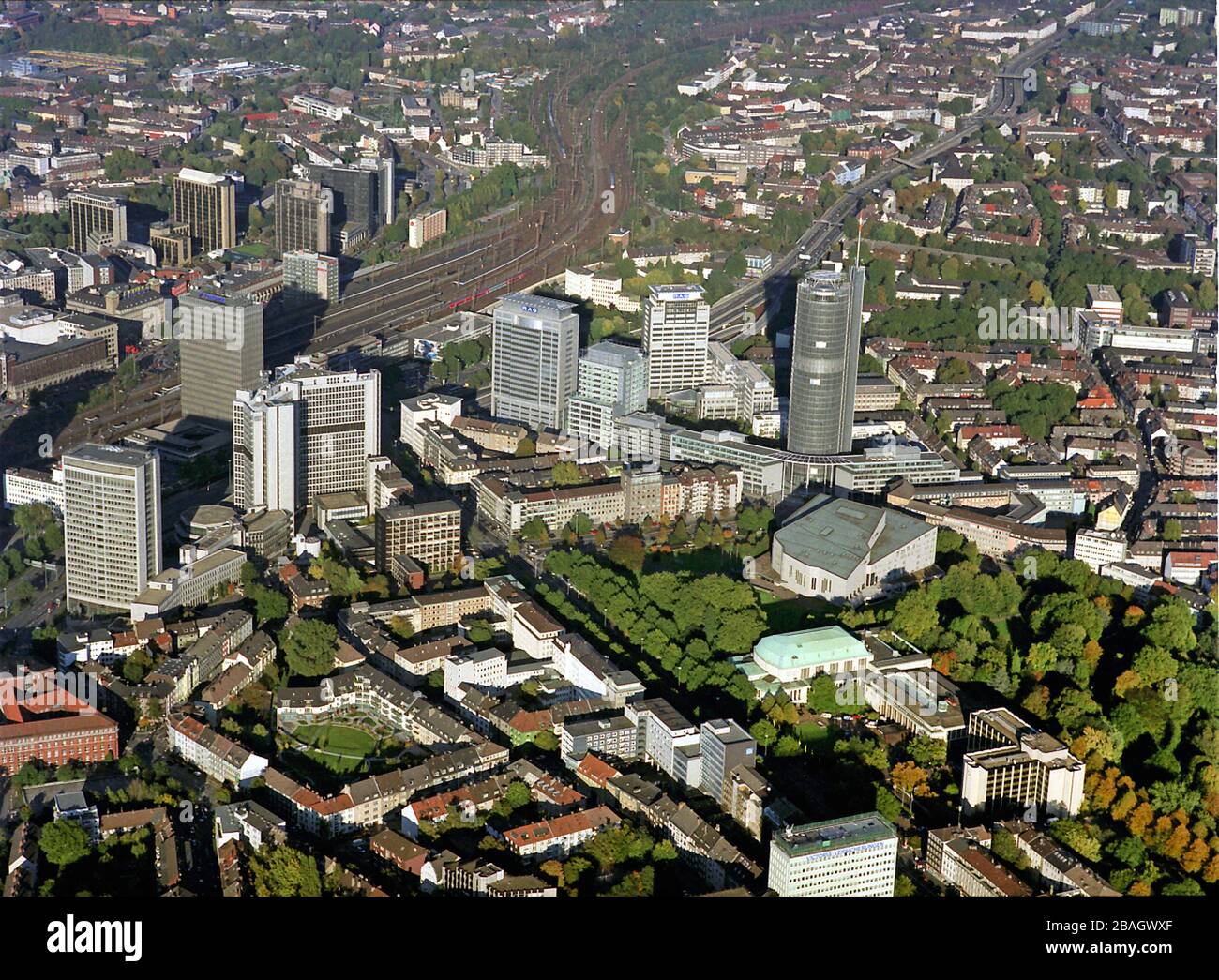 park Stadtgarten with Aalto theater and philharmonie, 18.10.1999, aerial view, Germany, North Rhine-Westphalia, Ruhr Area, Essen Stock Photo